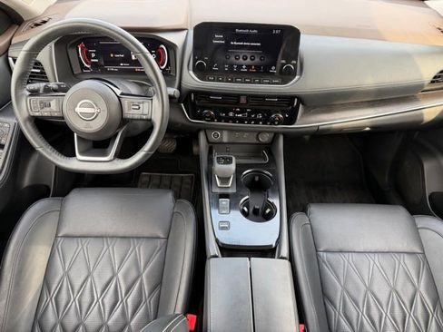 Used 2022 Nissan Rogue Platinum w/ Head-Up Display Package image 15