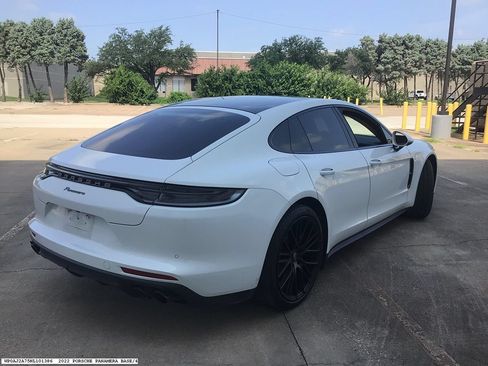 Used 2022 Porsche Panamera image 4