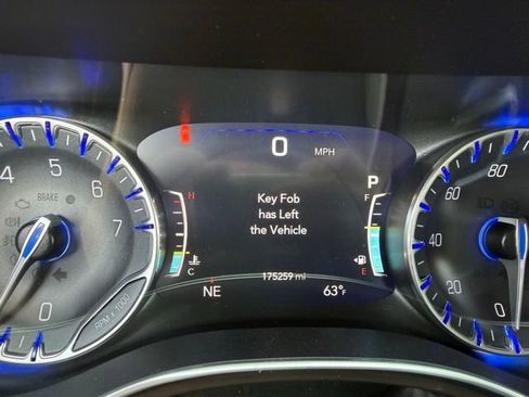 Used 2017 Chrysler Pacifica Touring-L Plus image 8