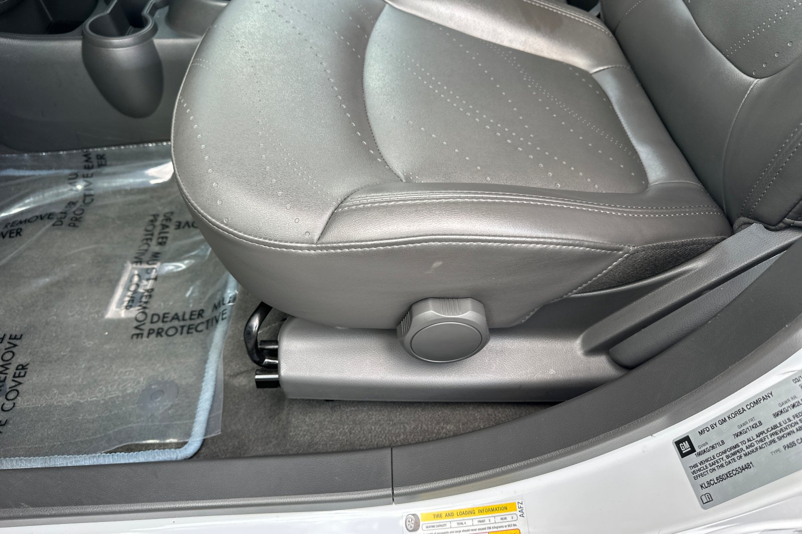 Used 2014 Chevrolet Spark LT FWD image 14