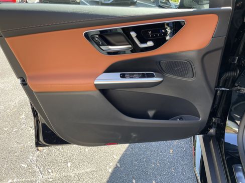 New 2026 Mercedes-Benz GLC 43 AMG 4MATIC image 17