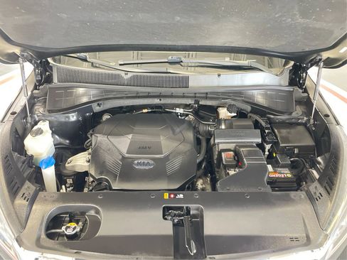 Used 2020 Kia Sorento SX image 11