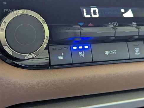 New 2026 Toyota Tundra 1794 Edition AWD/4WD image 16