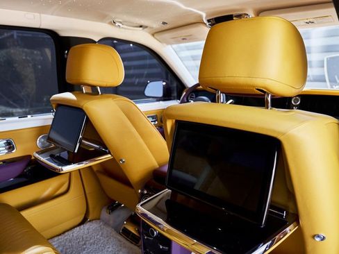 Used 2025 Rolls-Royce Cullinan AWD/4WD image 44