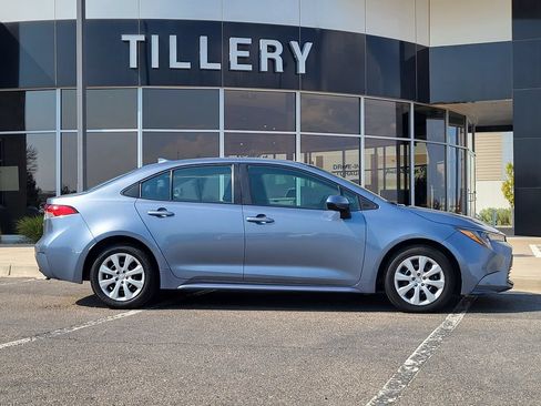 Used 2024 Toyota Corolla LE FWD image 1