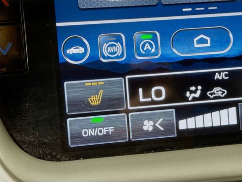 Used 2024 Subaru Legacy Limited AWD/4WD image 22