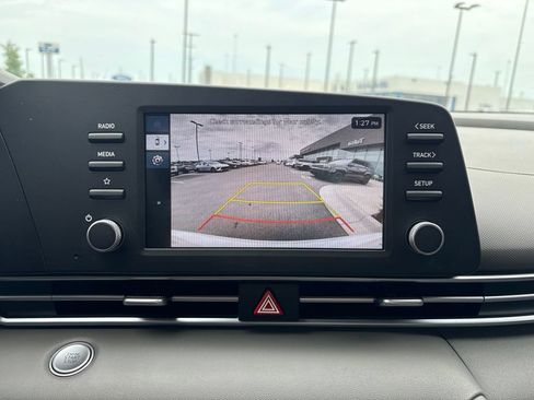 Certified 2025 Hyundai Elantra Sport FWD image 9