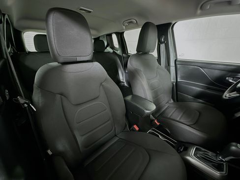 Used 2022 Jeep Renegade Latitude w/ Convenience Group image 26