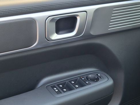 New 2026 Hyundai Santa Fe SE image 17