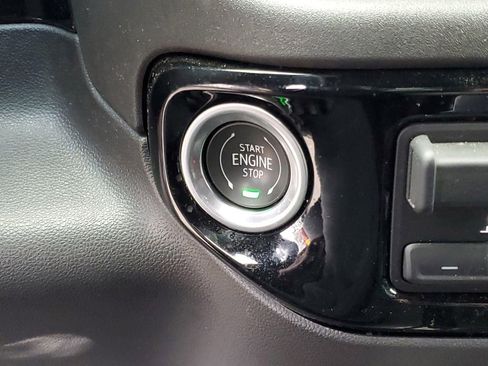 Used 2024 Chevrolet Silverado 1500 ZR2 image 15