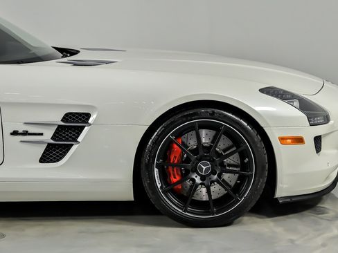 Used 2012 Mercedes-Benz SLS AMG Coupe image 16