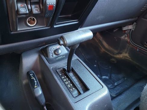 Used 2001 Jeep Wrangler Sport image 16