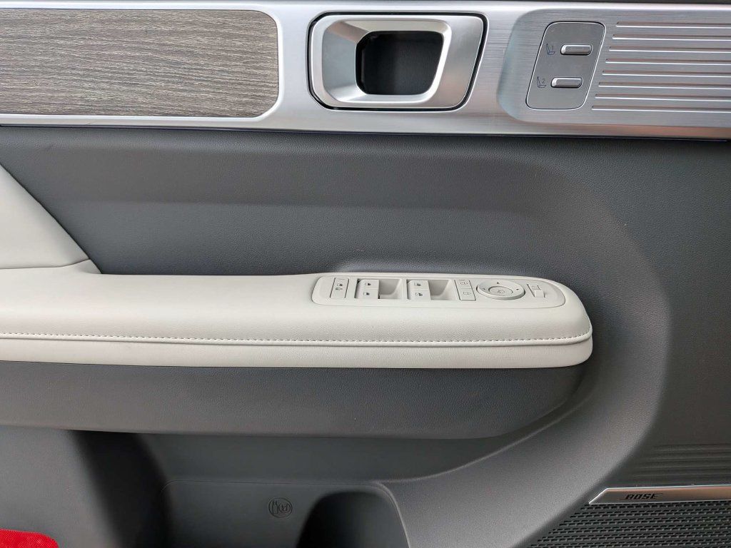Used 2024 Hyundai Santa Fe Limited FWD image 35