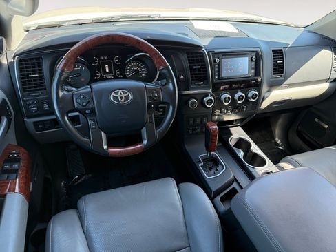 Used 2018 Toyota Sequoia Platinum AWD/4WD image 15