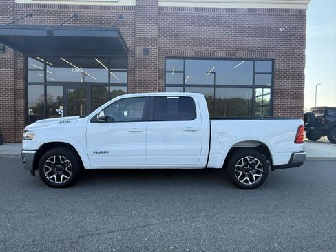 Used 2026 RAM 1500 Laramie AWD/4WD image 3