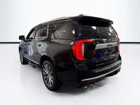 Used 2021 GMC Yukon Denali w/ Denali Premium Package image 8