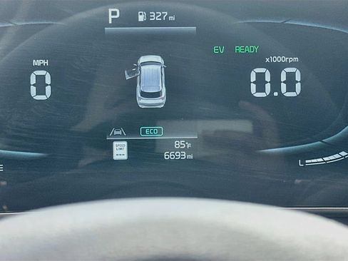 Used 2025 Kia Sportage EX AWD/4WD image 12