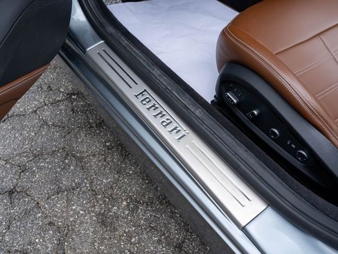 Used 2017 Ferrari California T image 29