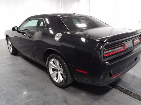 Used 2023 Dodge Challenger SXT RWD image 9