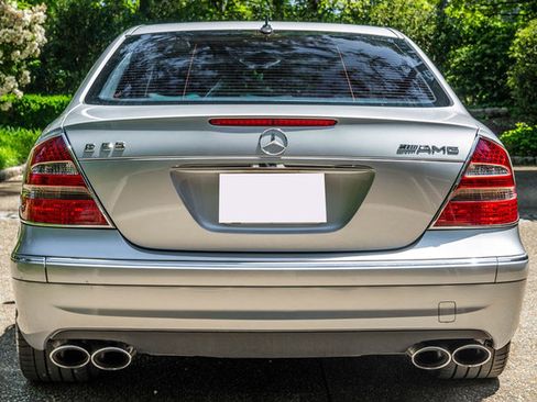 Used 2005 Mercedes-Benz E 55 AMG Sedan image 7