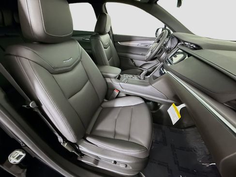 New 2026 Cadillac XT5 Luxury image 26
