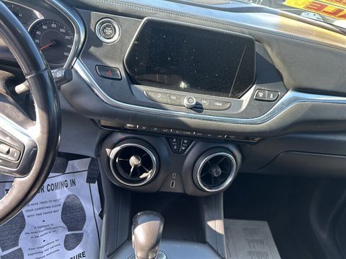 Used 2019 Chevrolet Blazer LT image 40