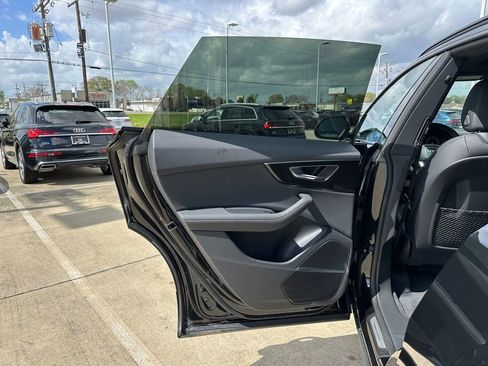 Certified 2025 Audi Q8 Premium Plus w/ Premium Plus Package AWD/4WD image 23