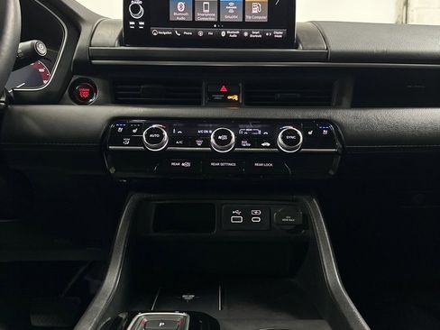 Used 2024 Honda Pilot Elite image 23