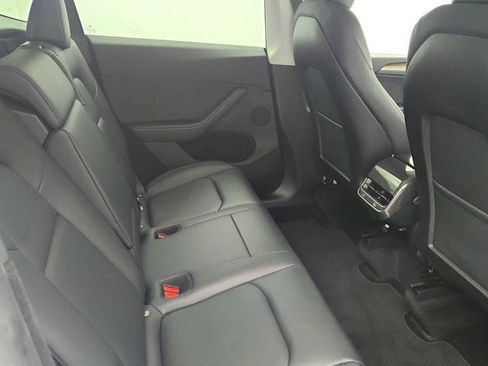 Used 2023 Tesla Model Y Long Range image 27