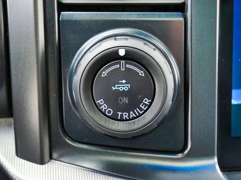 Used 2025 Ford F150 Lariat AWD/4WD image 30