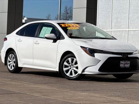 Certified 2025 Toyota Corolla LE image 2