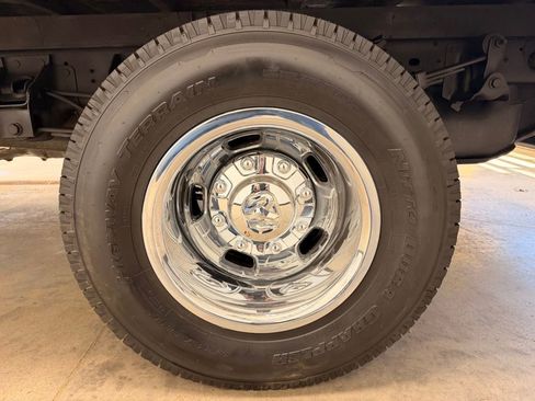 Used 2020 RAM 3500 Tradesman w/ Chrome Appearance Group image 8