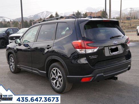 Used 2020 Subaru Forester Premium image 4