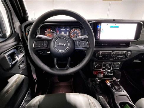 New 2026 Jeep Gladiator Mojave image 12