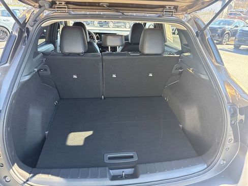 Used 2025 Nissan Kicks SR image 24