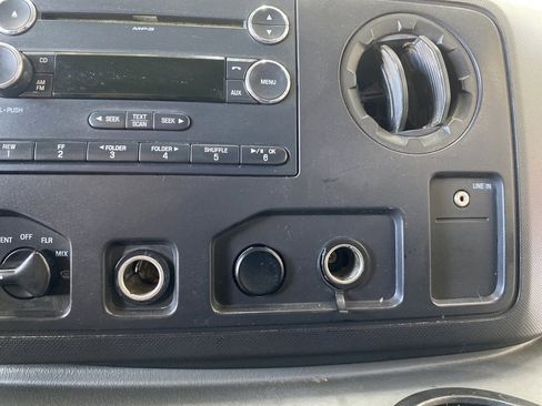 Used 2012 Ford E-450 and Econoline 450 Super Duty w/ Shuttle Bus Prep Pkg image 25