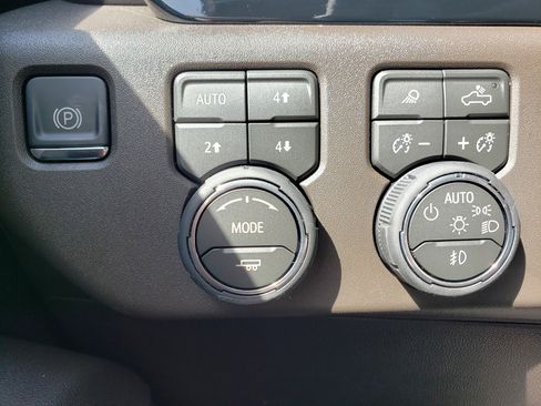 New 2026 Chevrolet Silverado 1500 LTZ AWD/4WD image 13