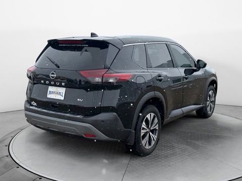 Used 2023 Nissan Rogue SV w/ SV Premium B Package image 3