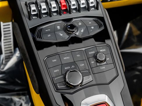 Used 2016 Lamborghini Huracan LP 610-4 image 36