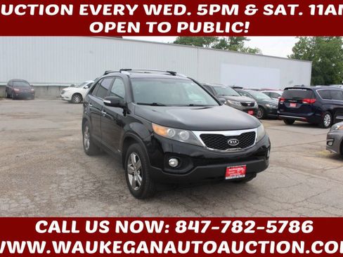 Used 2012 Kia Sorento EX image 2