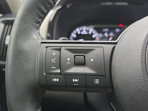 Used 2023 Nissan Pathfinder SL w/ SL Premium Package image 31