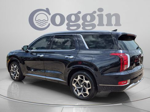 Used 2022 Hyundai Palisade Calligraphy w/ Cargo Package FWD image 3