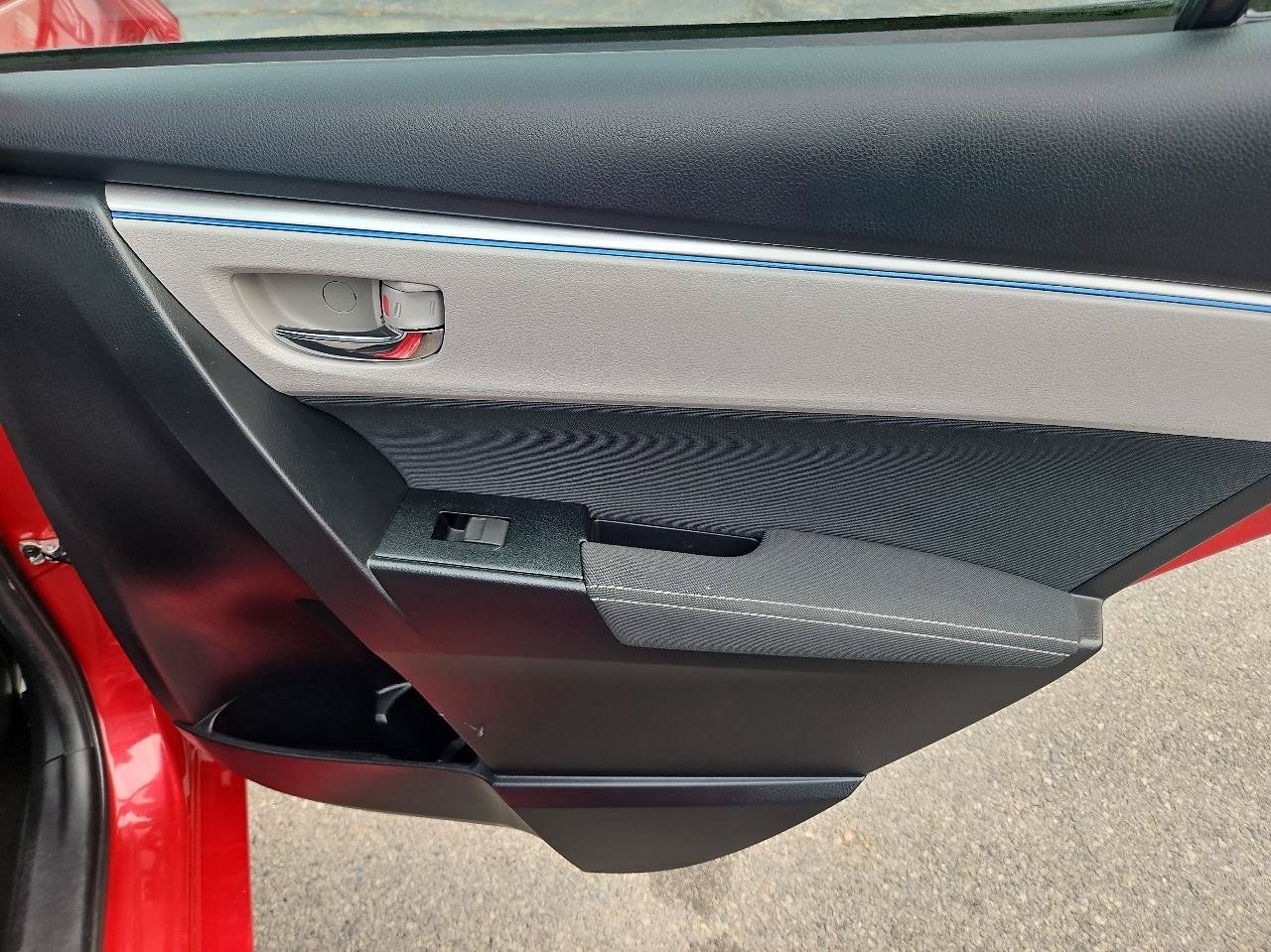 Used 2016 Toyota Corolla LE FWD image 20