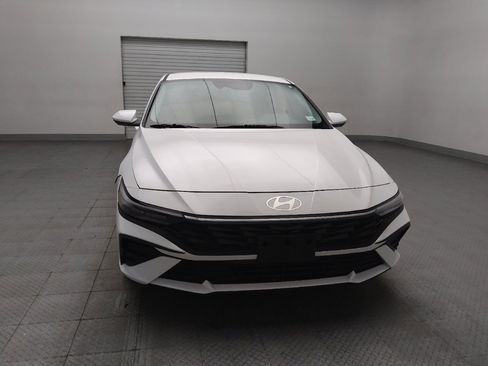 Used 2025 Hyundai Elantra SE FWD image 14