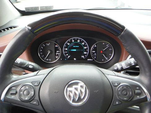 Used 2019 Buick Enclave Avenir w/ Avenir Technology Package AWD/4WD image 32