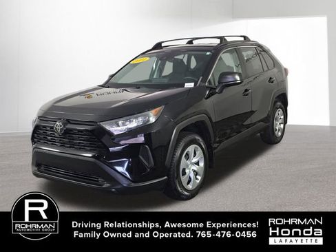 Used 2021 Toyota RAV4 LE AWD/4WD image 1