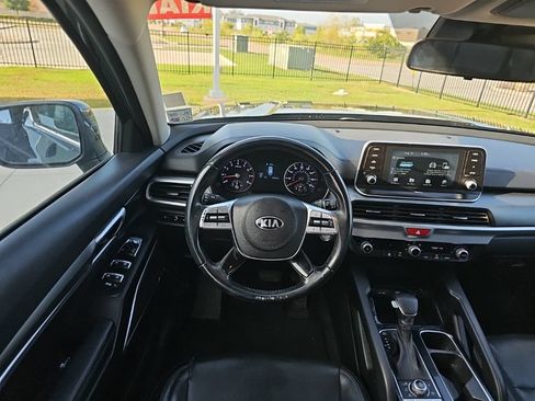 Used 2020 Kia Telluride LX AWD/4WD image 21