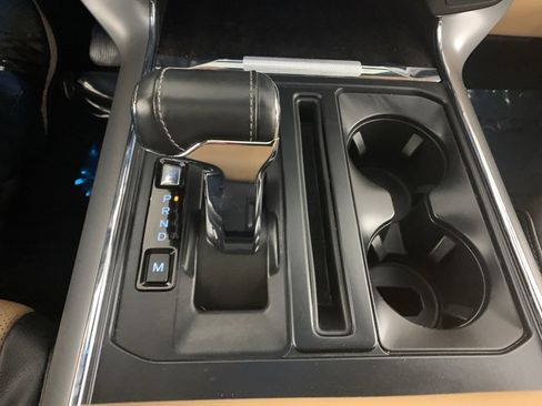 Used 2022 Ford F150 Lariat w/ Equipment Group 502A High image 14