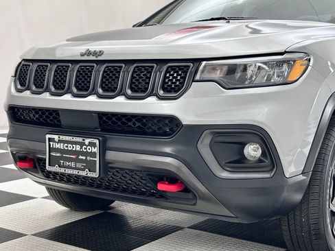 Used 2023 Jeep Compass Trailhawk image 5