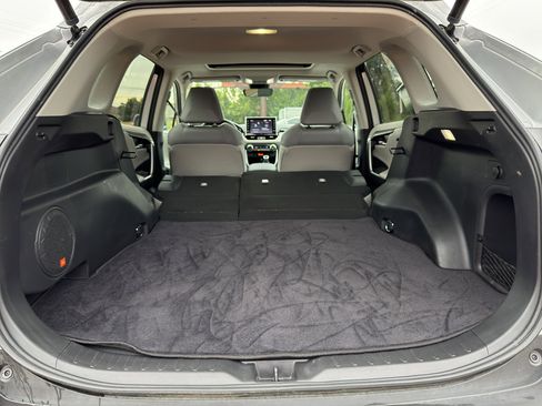 Used 2022 Toyota RAV4 Limited image 14